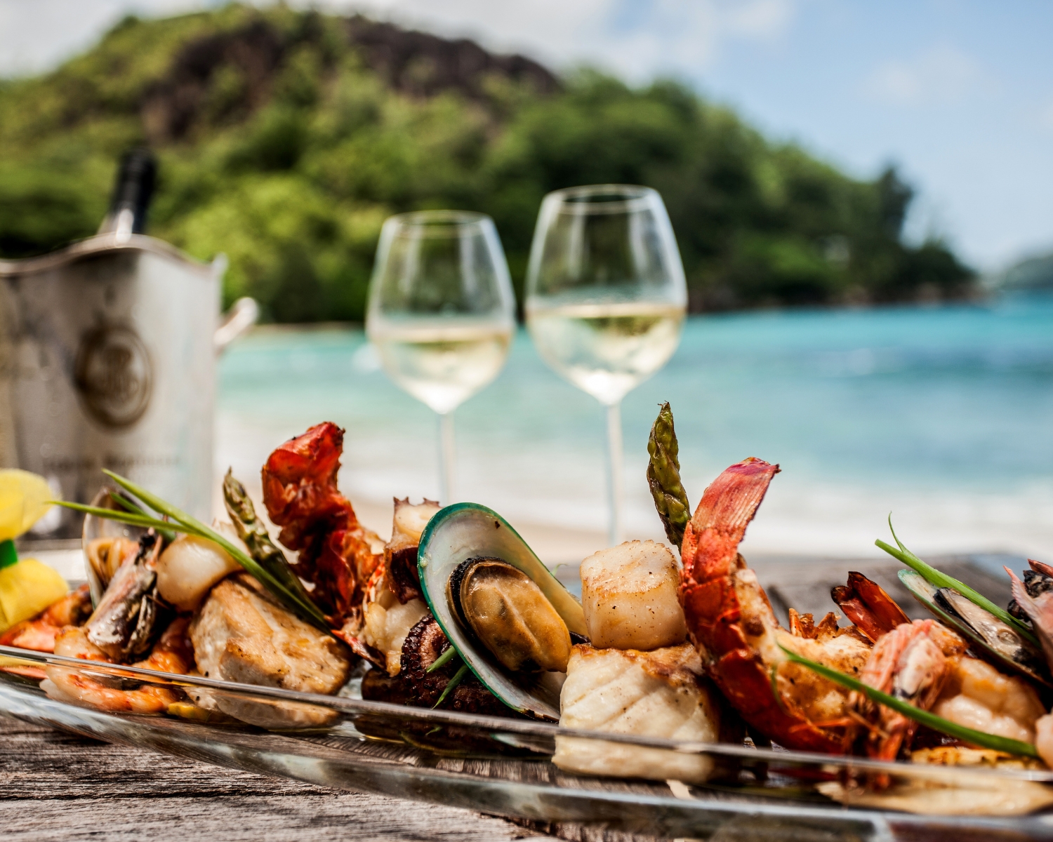 Τοπική κουζίνα στη θάλασσα: Δοκιμάστε τα καλύτερα πιάτα της Αγίας Νάπας στο πλοίο